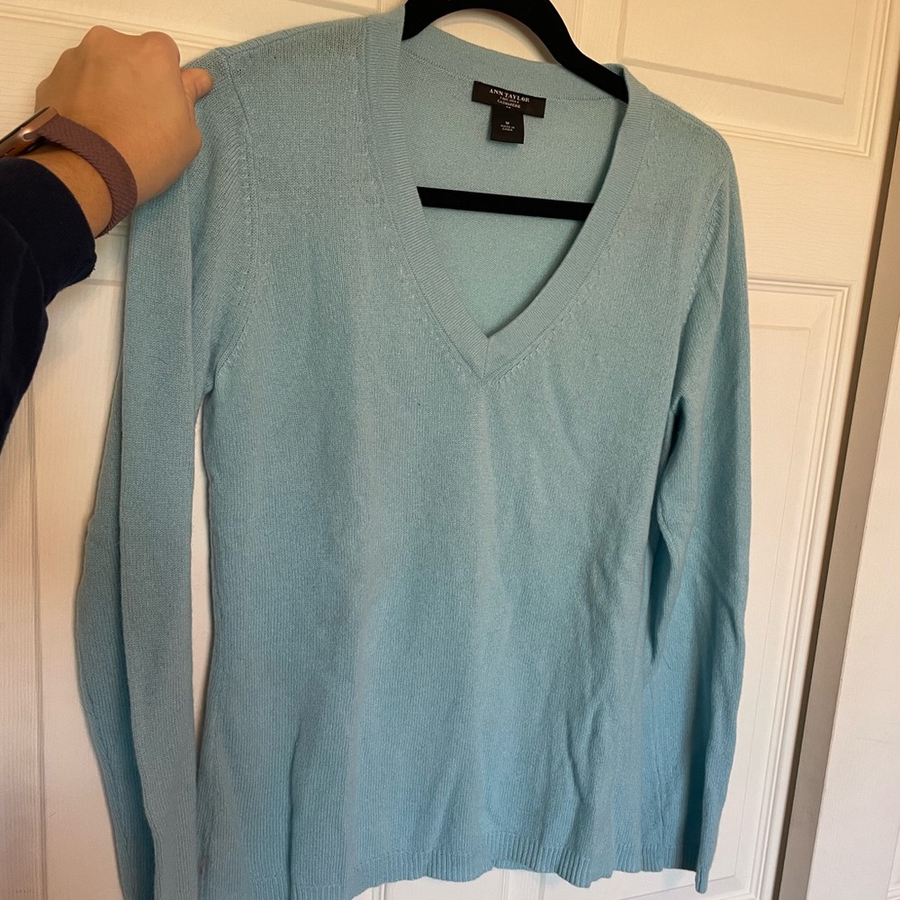 Women’s Light Blue cashmere Sweater